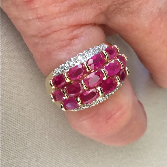 10KTYG Ruby Diamond Ring Size 7 1/4. Weight 7.1.  Can be resized.  Perfect Gift. - Picture 3 of 13